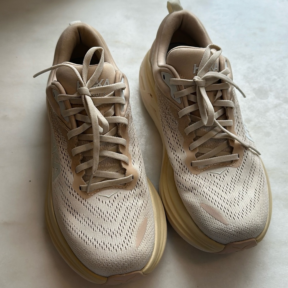 Hoka Bondi 8 size 9